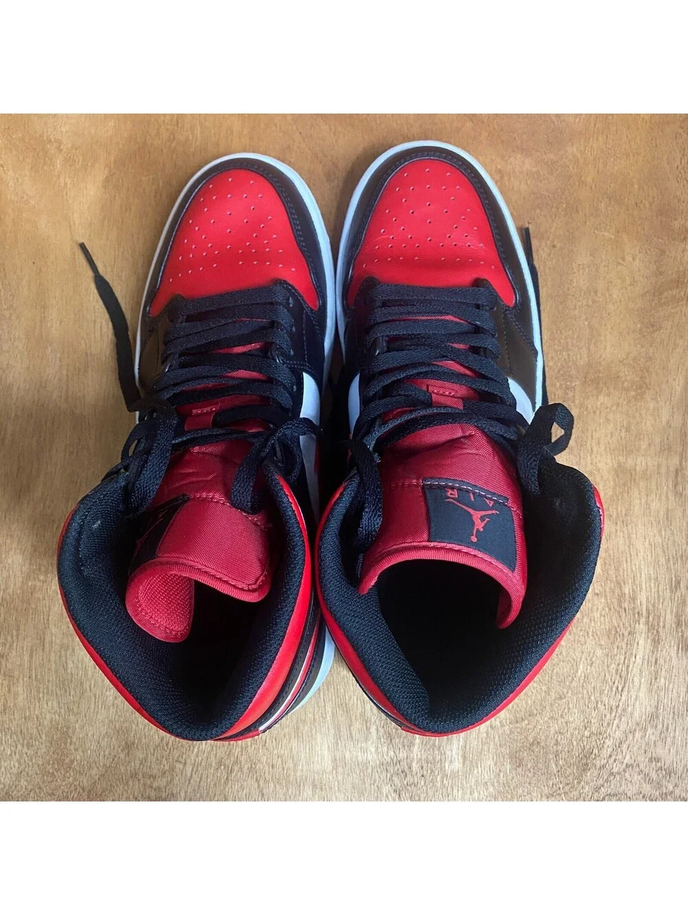 Nike Air Jordan 1 Mid Bred Toe Shoes Mens 10.5 Black Fire Red White 554724-079